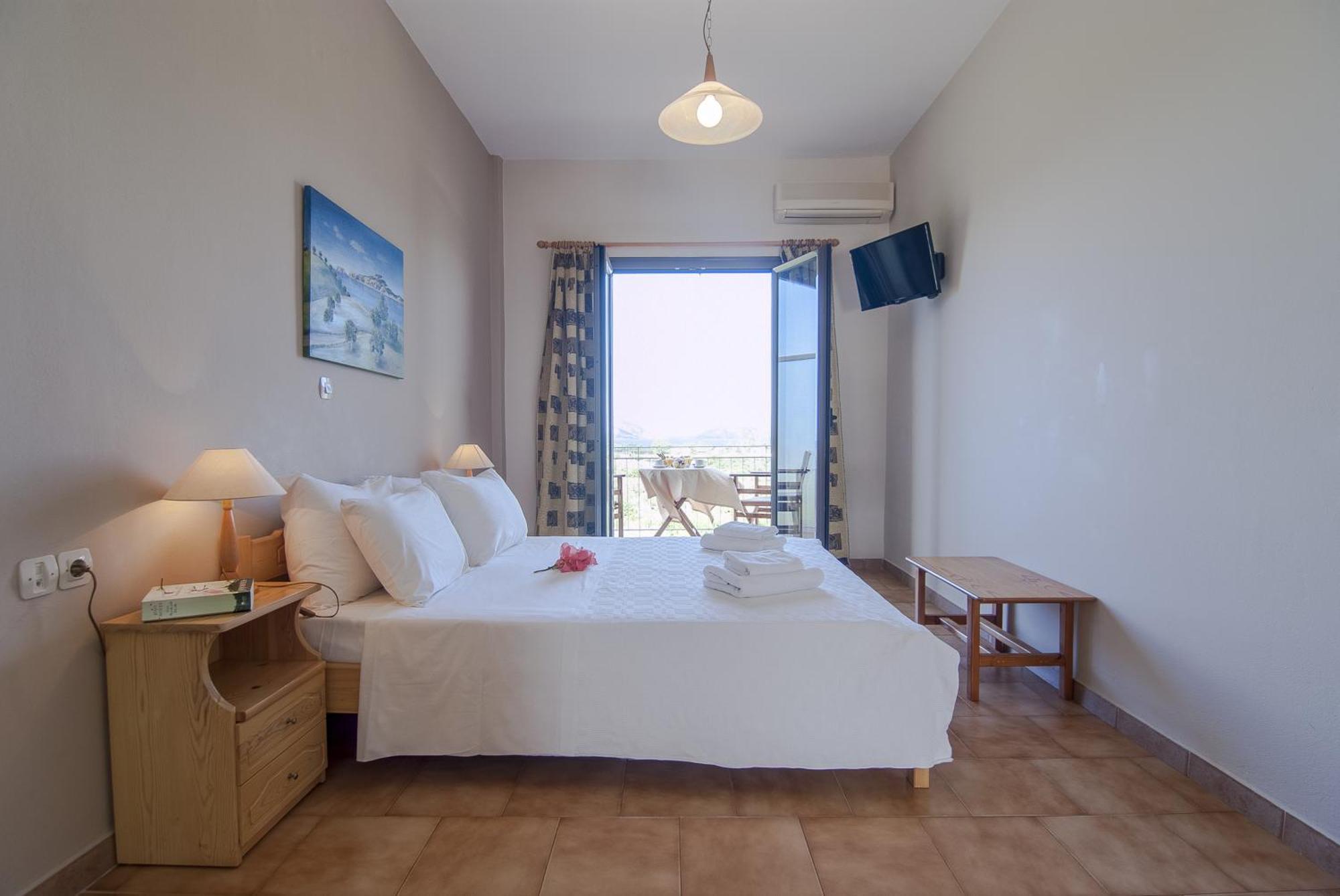Thanos Village Gialova Zimmer foto