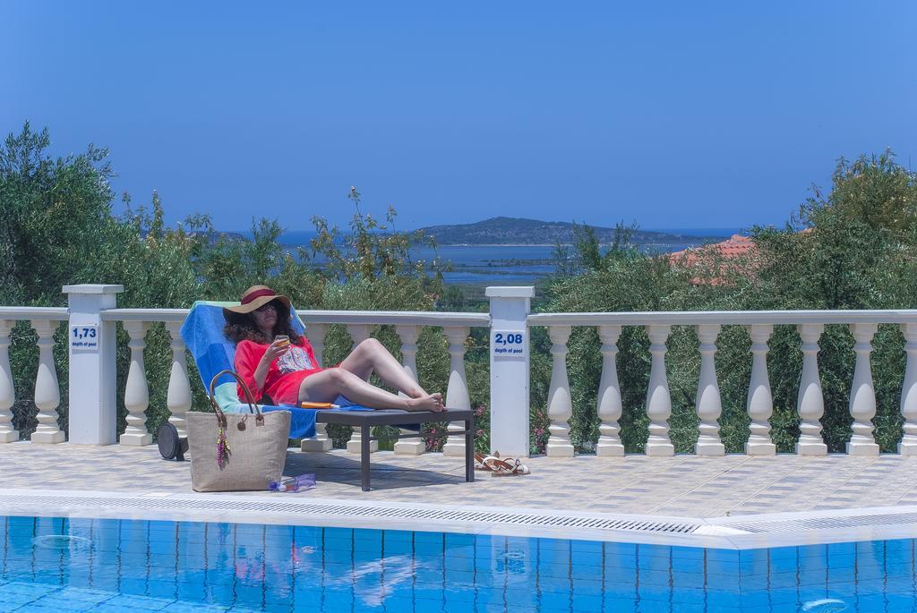 Thanos Village Gialova Exterior foto